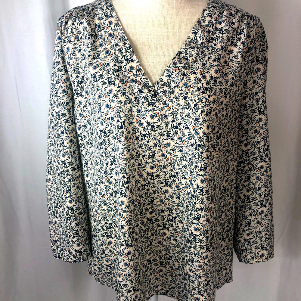 Hinge Size L Blouse